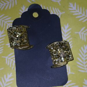 Vintage Clip Gold Glitter Earrings